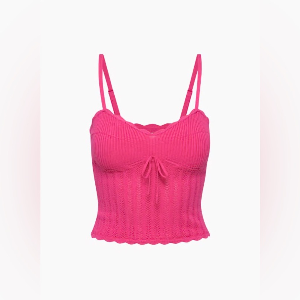 Aritzia Soloist Top in Vital Pink! Sold out online! Size S! Brand new with tags!
